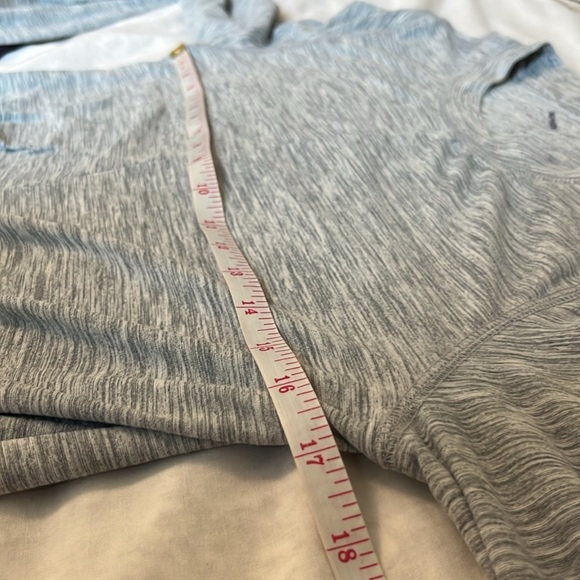 Old Navy Active Outfit Bundle - Picture 15 of 16